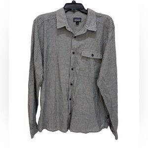Patagonia Men’s Long Sleeve Stripped Lightweight Shirt Organic Cotton Size Large